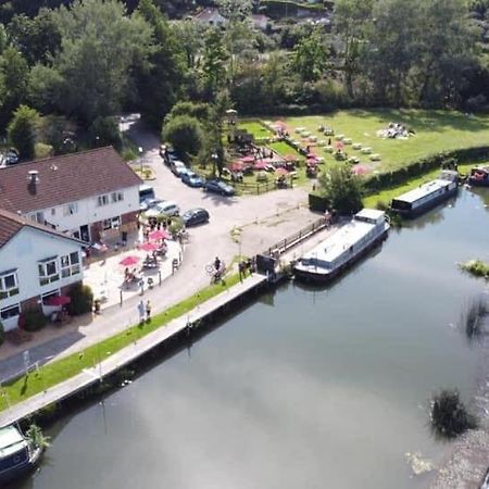 Saltford The Riverside Inn מראה חיצוני תמונה