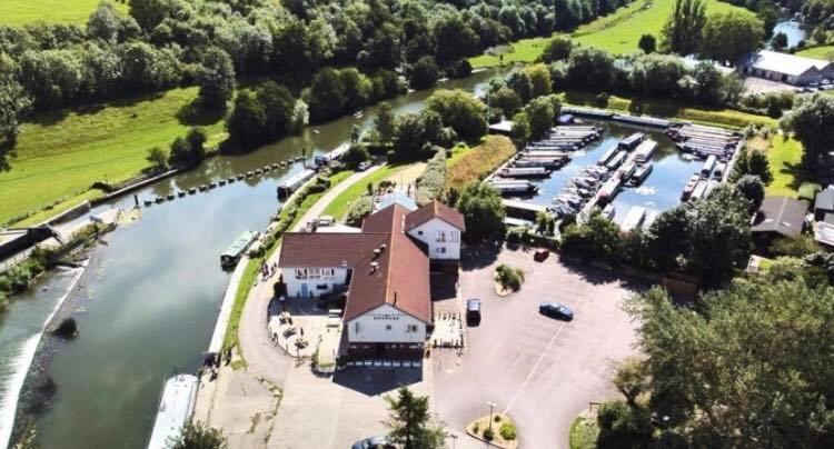 Saltford The Riverside Inn מראה חיצוני תמונה