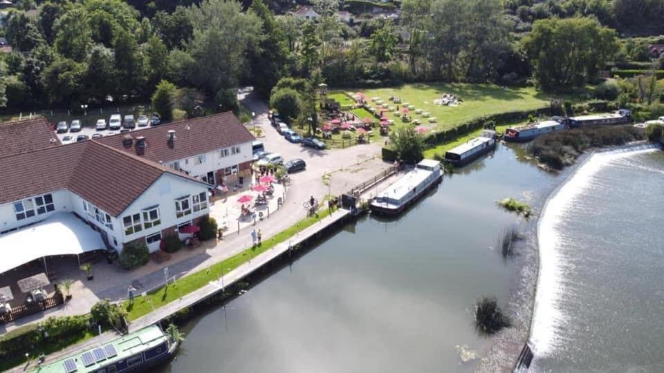 Saltford The Riverside Inn מראה חיצוני תמונה