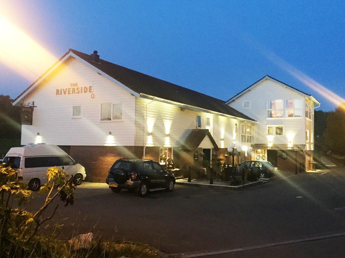 Saltford The Riverside Inn מראה חיצוני תמונה
