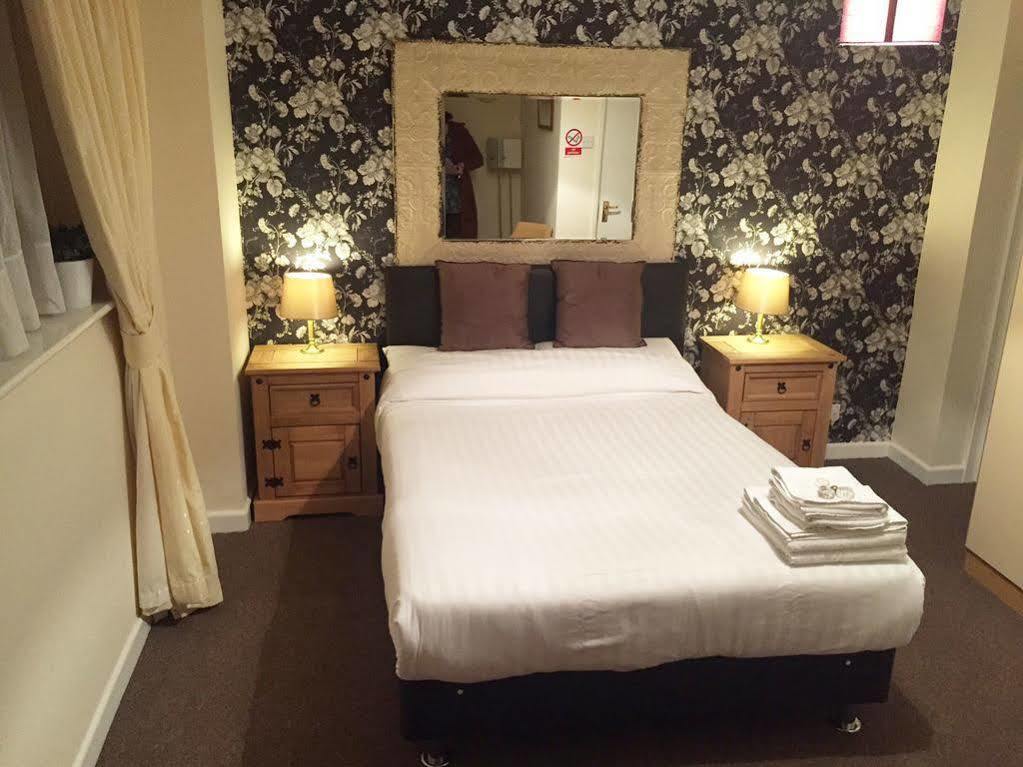 Saltford The Riverside Inn מראה חיצוני תמונה