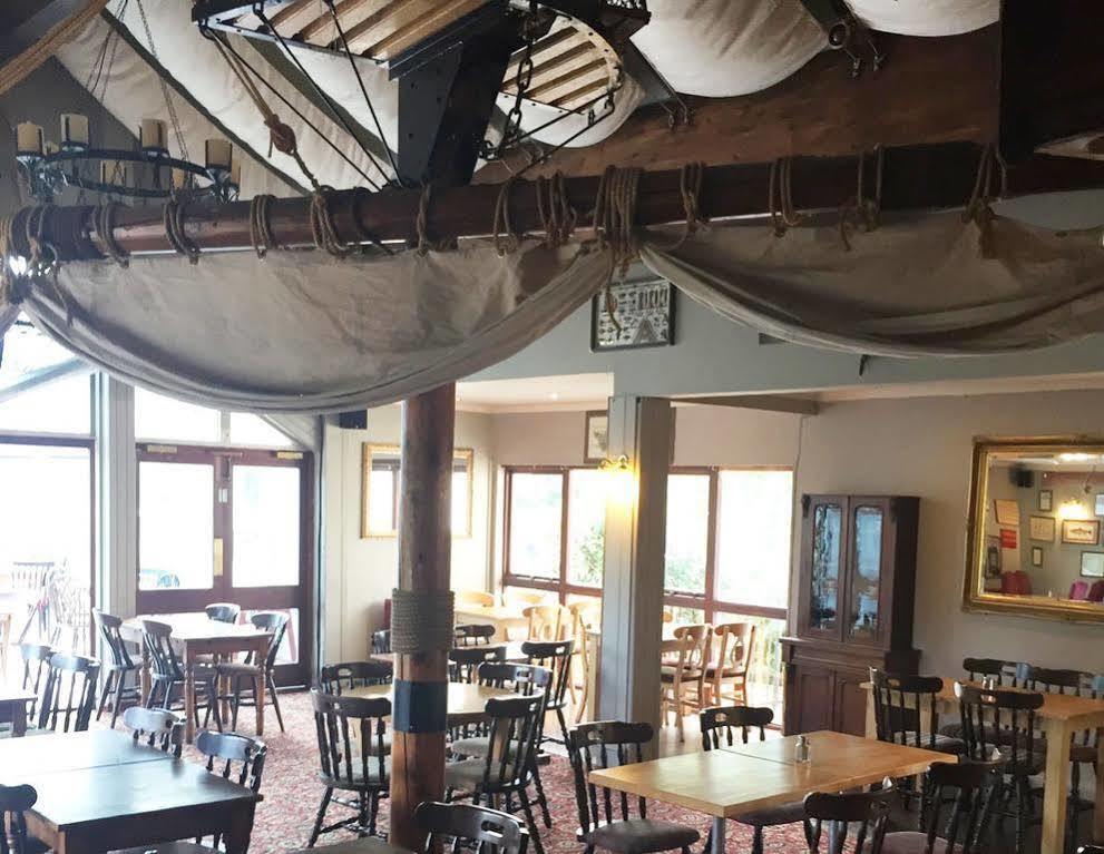 Saltford The Riverside Inn מראה חיצוני תמונה
